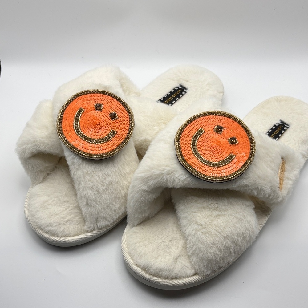Laines London Fuzzy White Slippers with Orange Smiley Face - Size XL (10-11)